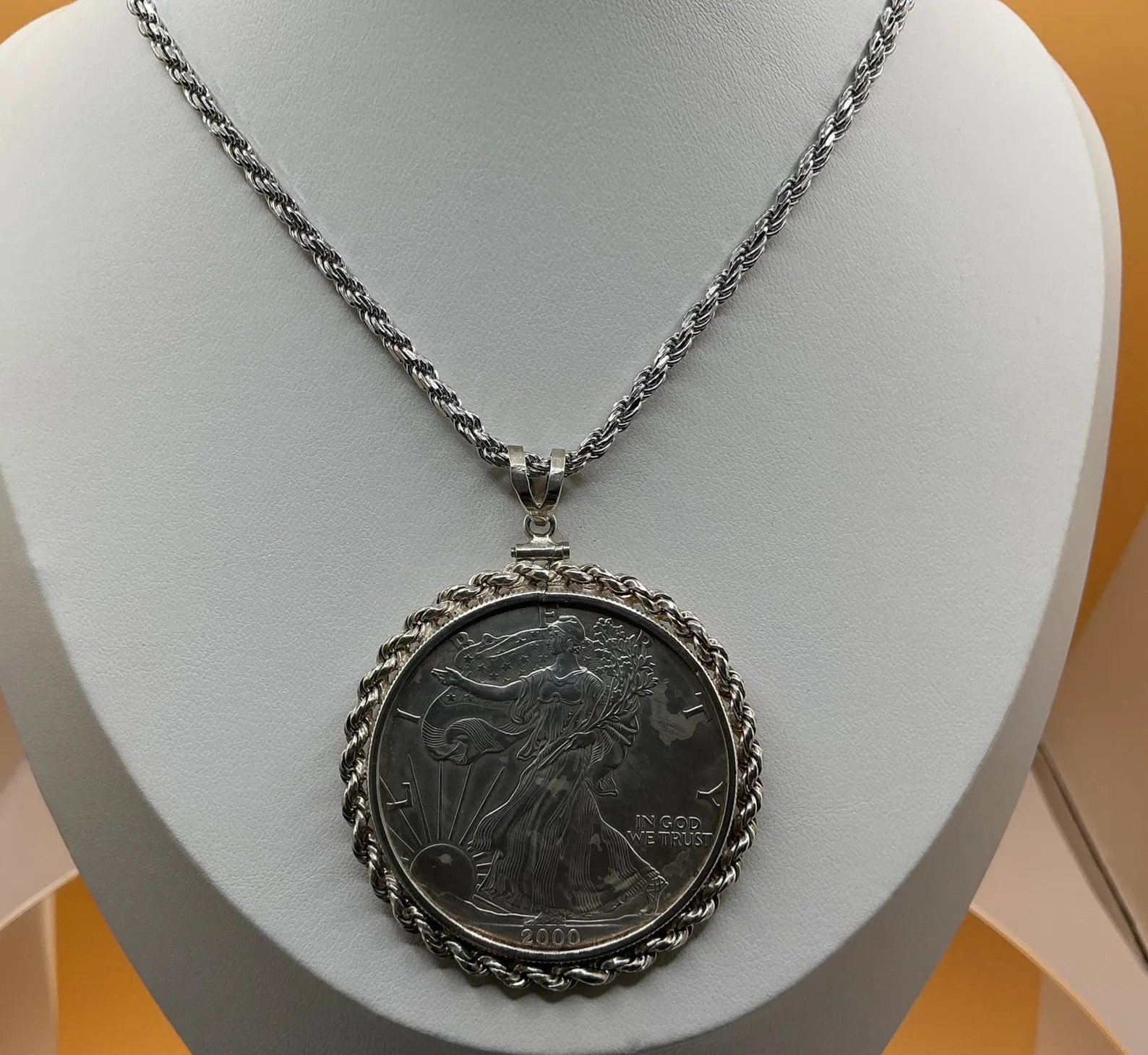 Silver Round 1 oz 2000 American Silver Eagle Coin Necklace Rope Bezel Estate