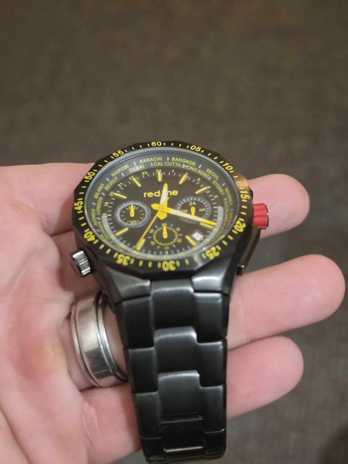 Red Line Men’s Chronograph Black Dial Yellow Accents Nice Watch! New Battery
