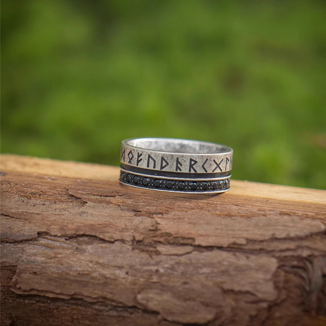 NIGHT WORKS Asgard’s Treasure Nordic Mythology Viking Zircon Retro Ring