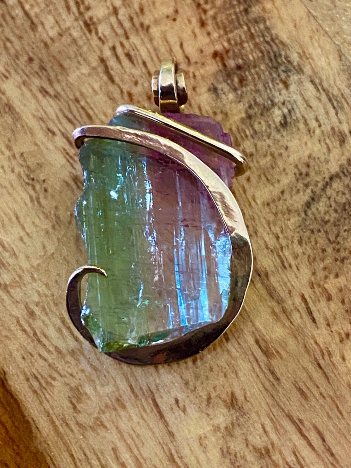 15.02ct Tourmaline Brazil Bi-Color Slice Forge 14K Yellow Gold Pendant Total Wt