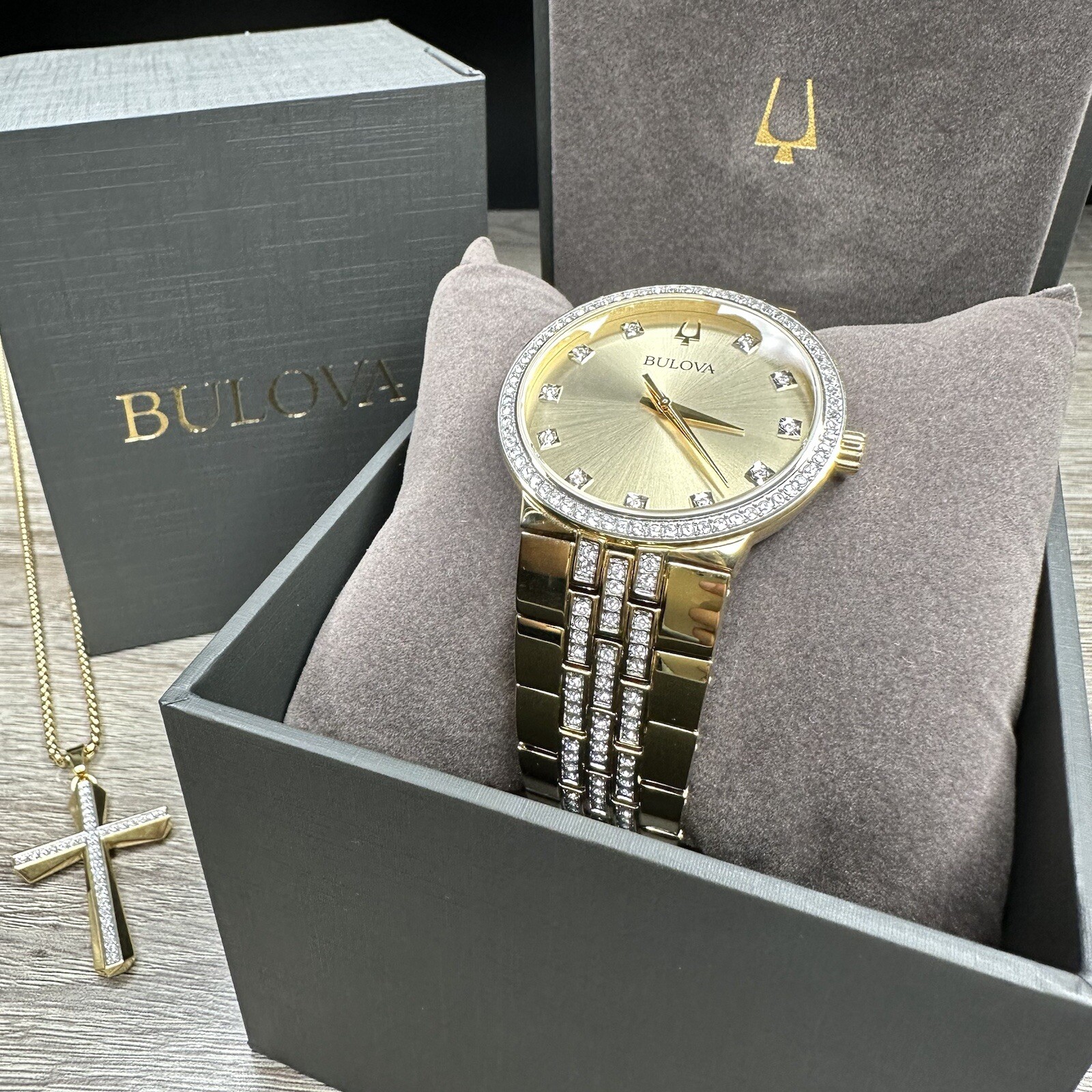 NEW✅GIFT SET✅ Bulova Crystal Gold Tone Diamond Dial Men’s Watch 40MM 98K113