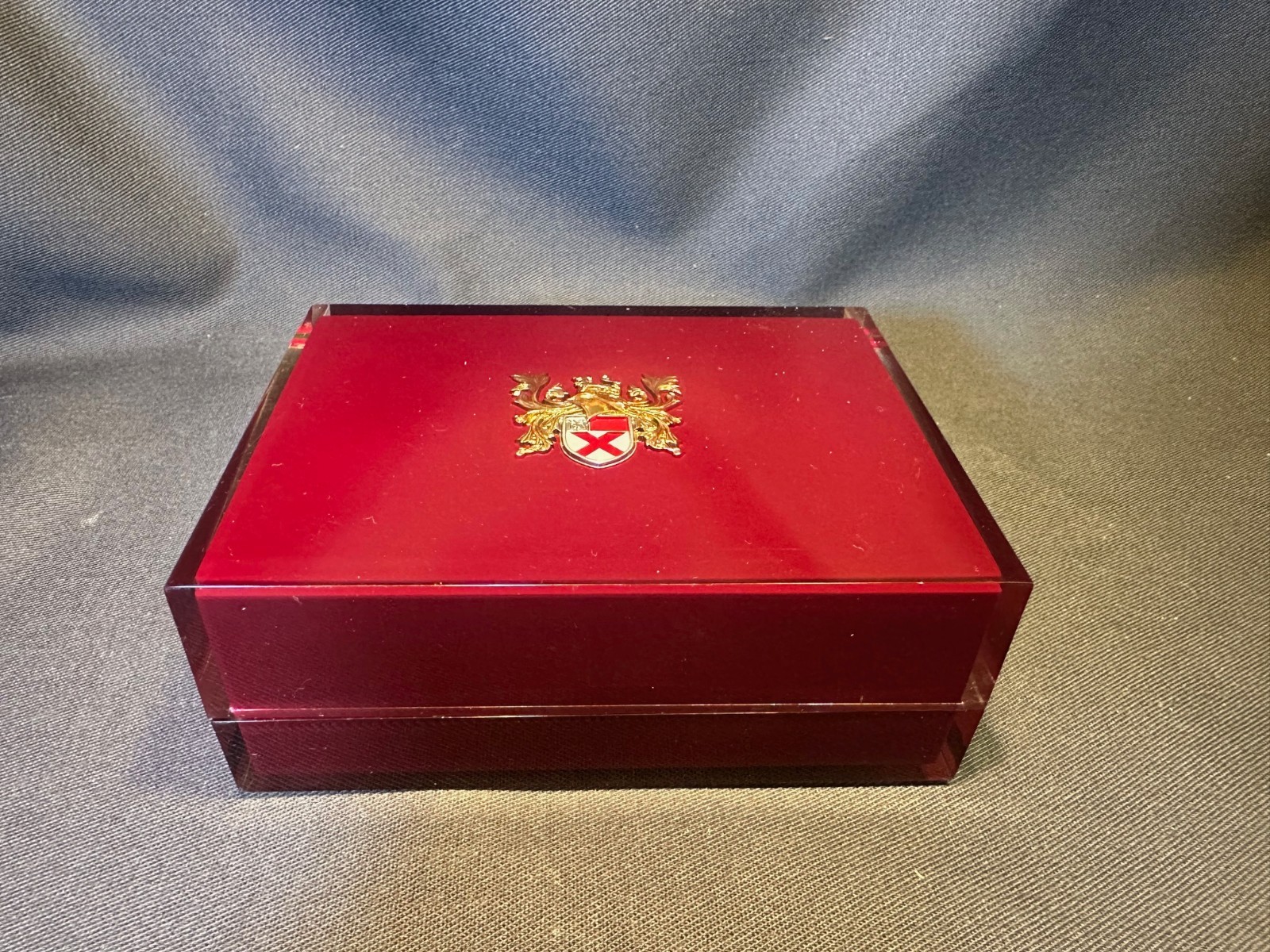 Vintage Lord Elgin Red and Burgundy Durapower 21J Acrylic Presentation Watch Box