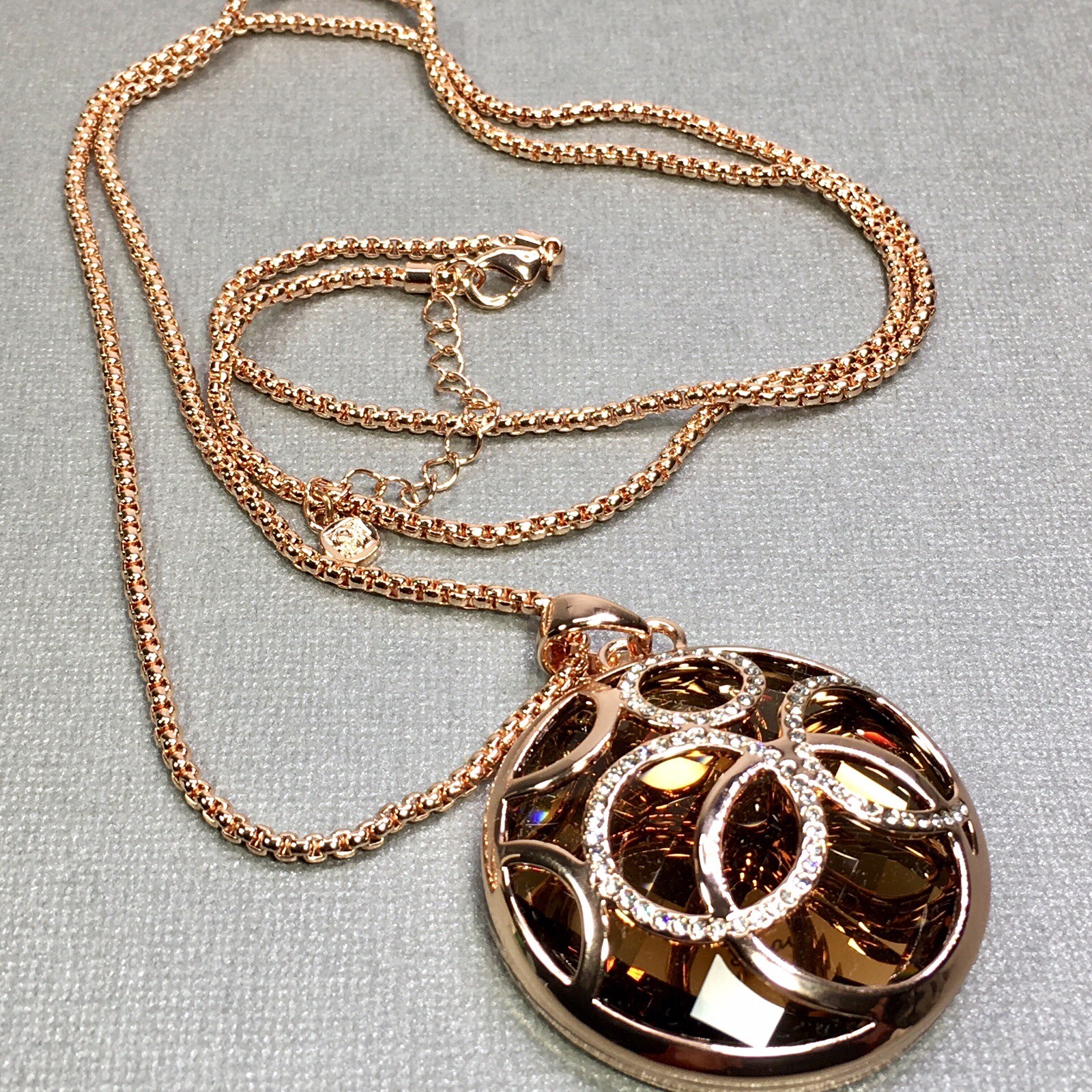 Qianse Fashion Rose Gold Color Amber Rhinestone Chunky Pendant W/ 32″ Box Chain