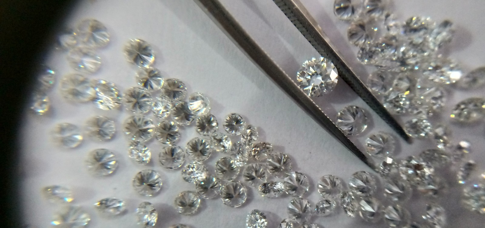 1.30 mm DEF VS-SI Clarity CVD/HPHT Loose Lab Grown Round Cut Diamonds 1.00 TCW