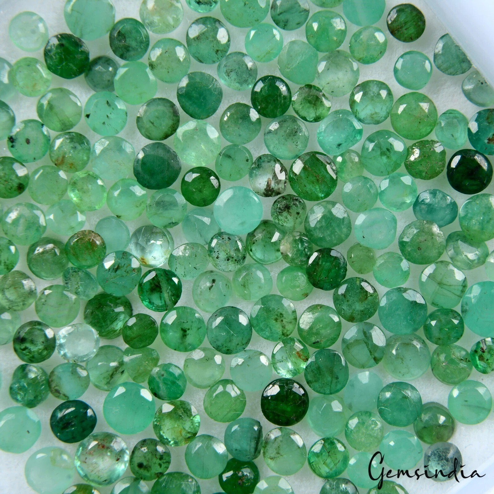 200 Pcs Natural Untreated Colombian Green Emerald 1.5mm-3mm Round Cut Gemstones