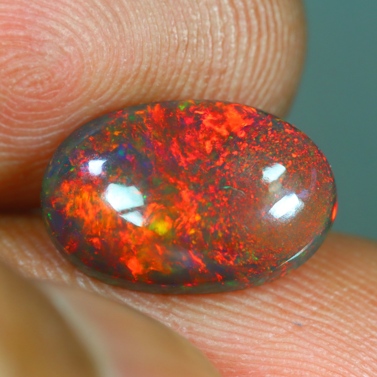 2.06 Cts_Inspiring !! 100 % Natural Multi-Color 3D Flash Welo Solid Black Opal