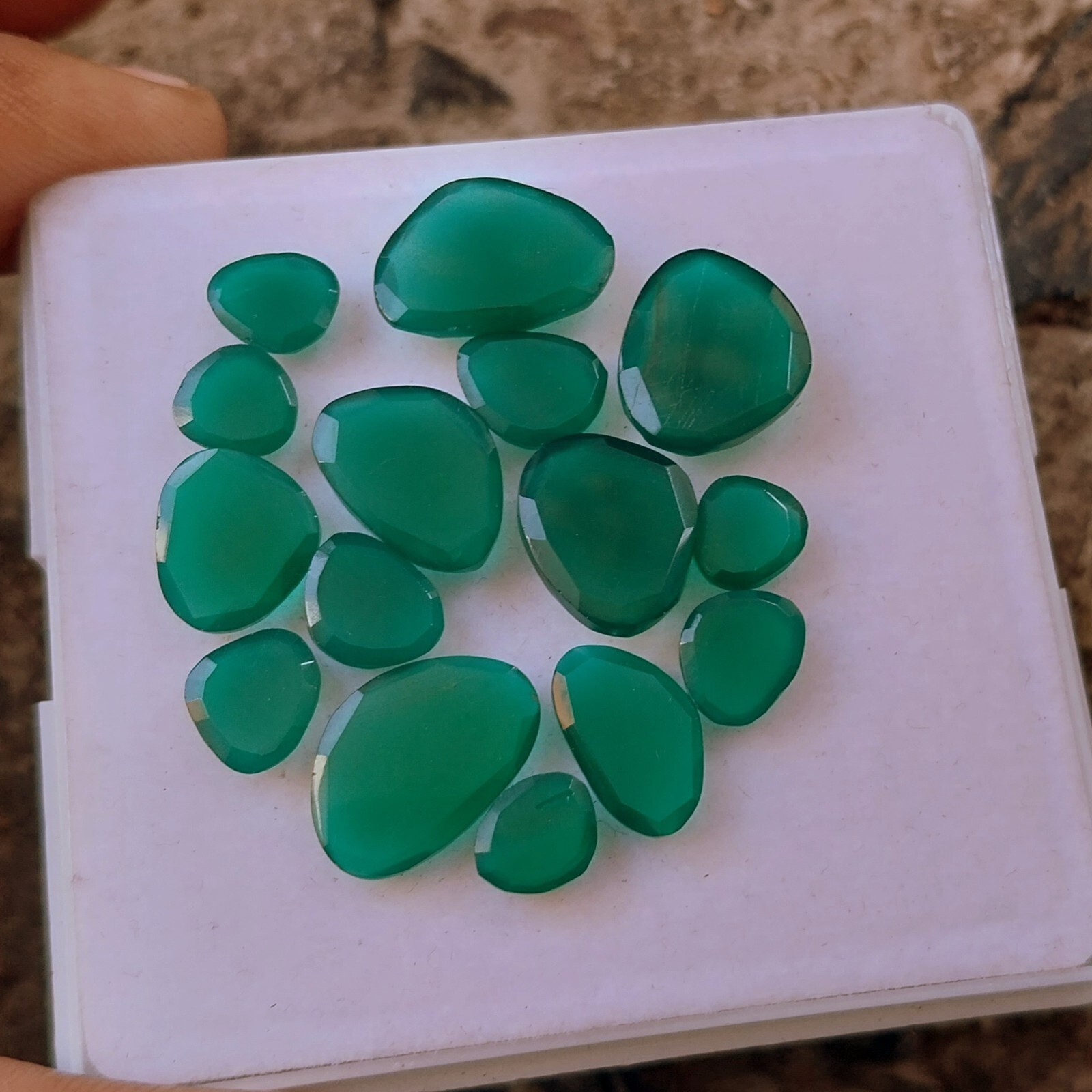34 Ct 6.5×7 to 10×15 MM Natural Green Onyx Rose Cut 15 Piece Wholesale Lot