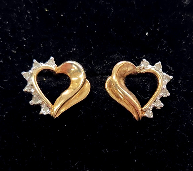 1OK Yellow Gold & Round-Diamond Heart Earrings (1.7 grams)