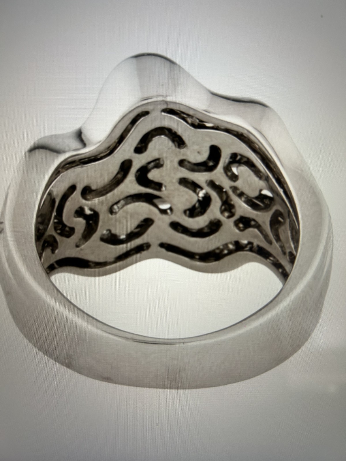 18K BLACK AND WHITE DIAMOND RIBBON RING RHODIUM-PLATED WHITE GOLD 18.7 CTW