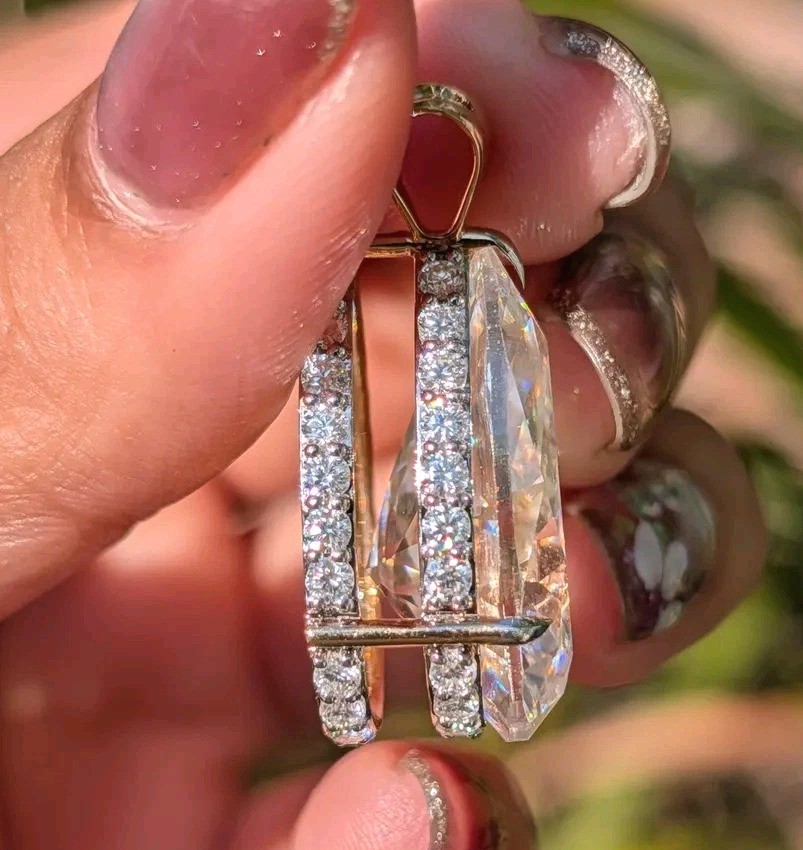 Rare 35 Ct Certified Treated Pretty White Diamond Solitaire Pendant, 925 Silver