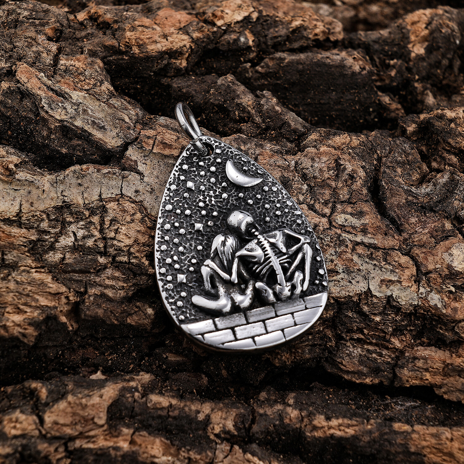 Retro Hip Hop Skeleton Love Life And Death Pendant Necklace Male and Women Gift