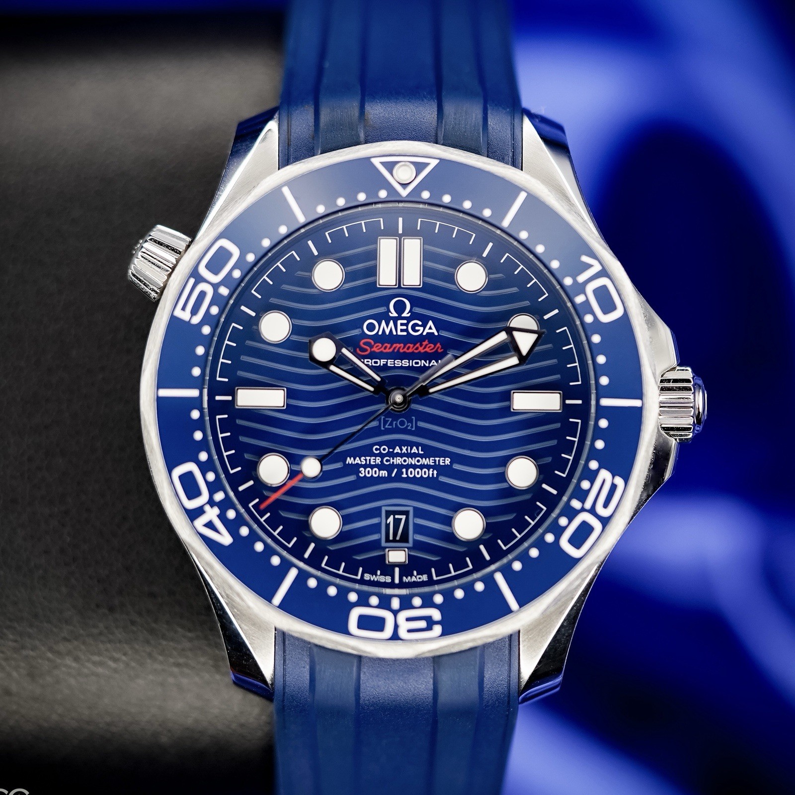 Omega Seamaster Diver 300M 210.32.42.20.03.001 42mm Blue Dial Box Papers