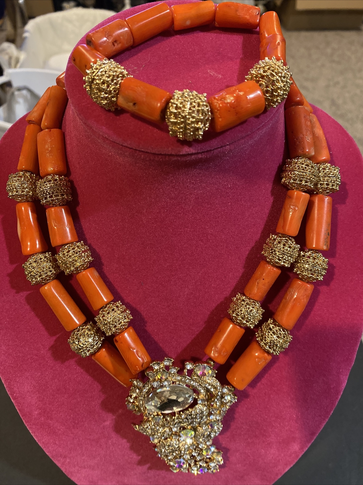 Gorgeous GOLD TONE Genuine Coral Rhinstones Two Strands Necklace Bracelet Set
