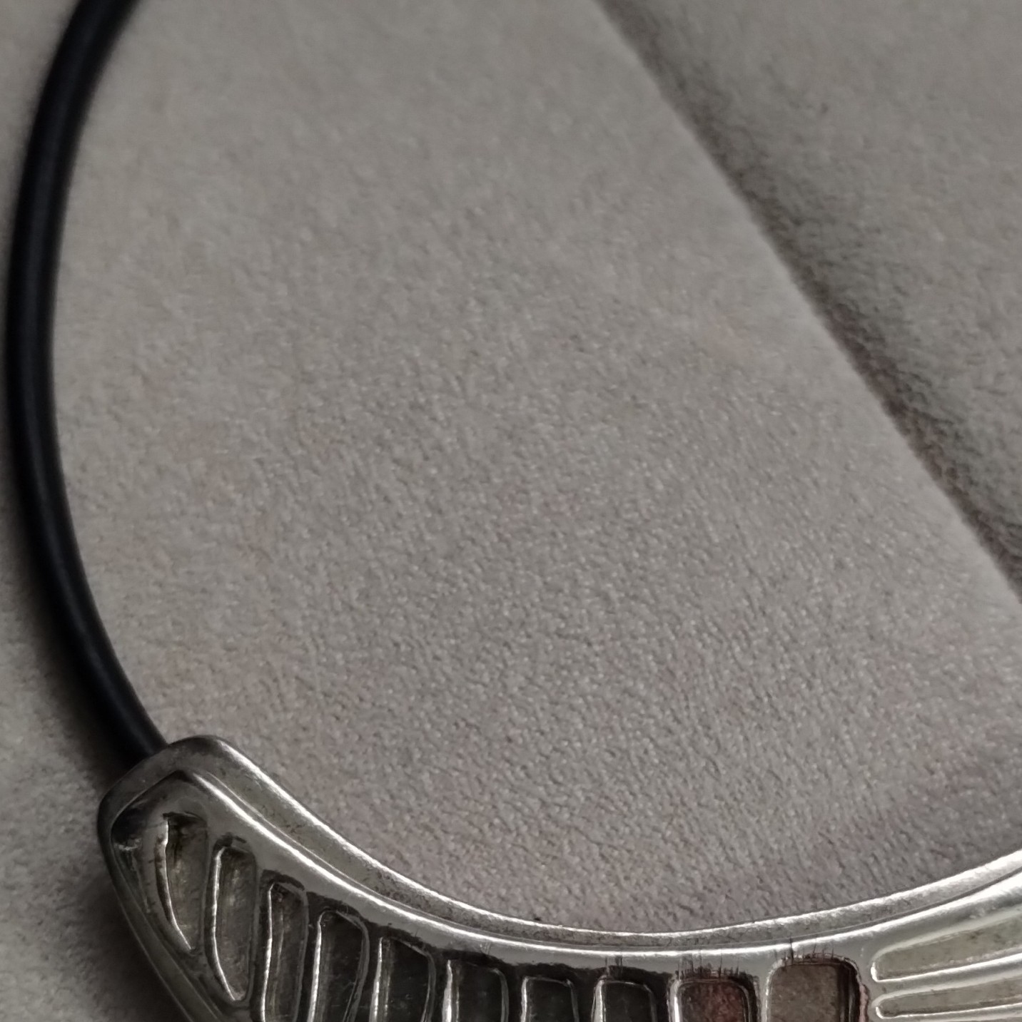 1980’s Chico’s Black Rubber Cord Necklace Silver Tone Pendant Lobster Clasp