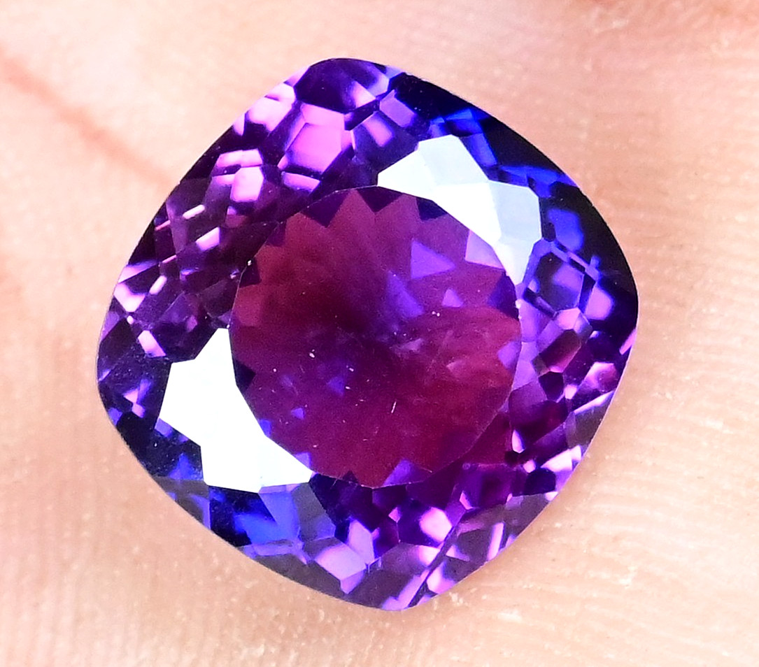 18.85 Ct Natural Boysenberry Sapphire Cushion Certified Flawless Loose Gemstone