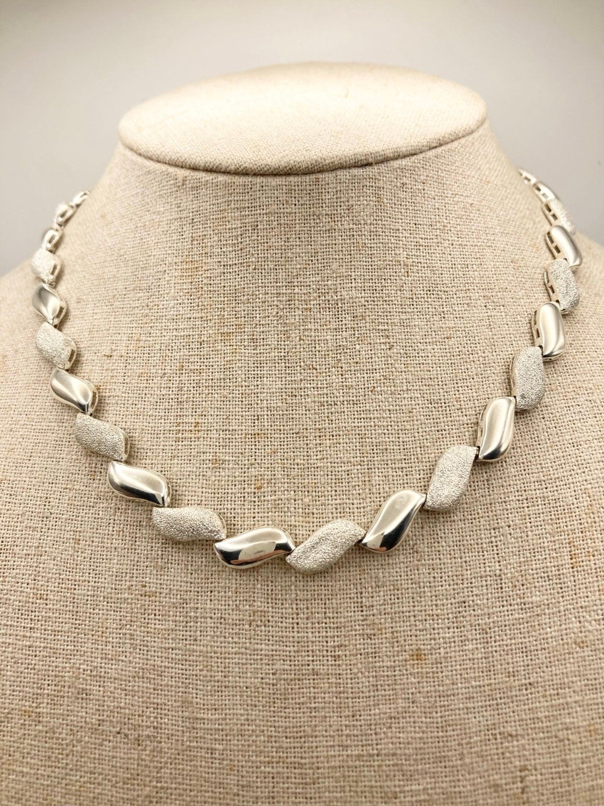 FAS 925 sterling silver wave Matt finish collar necklace