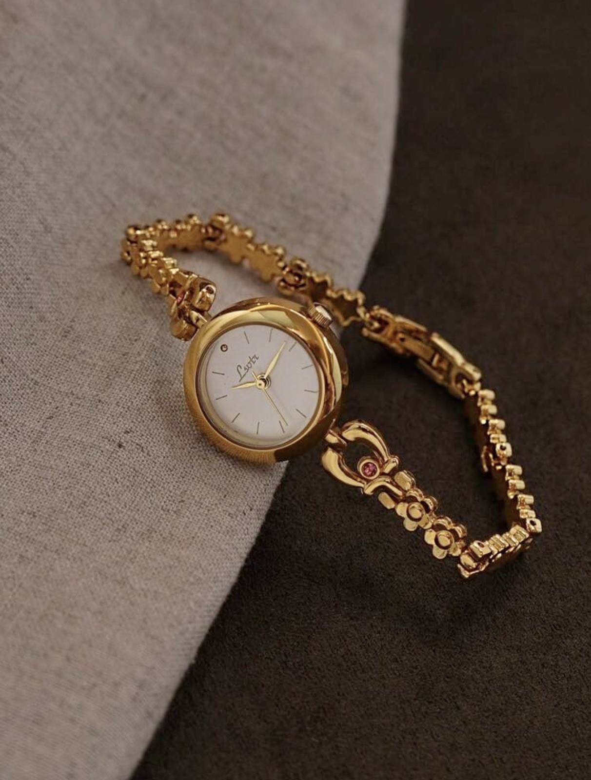 Gold French Vintage Style Unique Dainty Women’s Wrist Watch Trendy Cute Gift