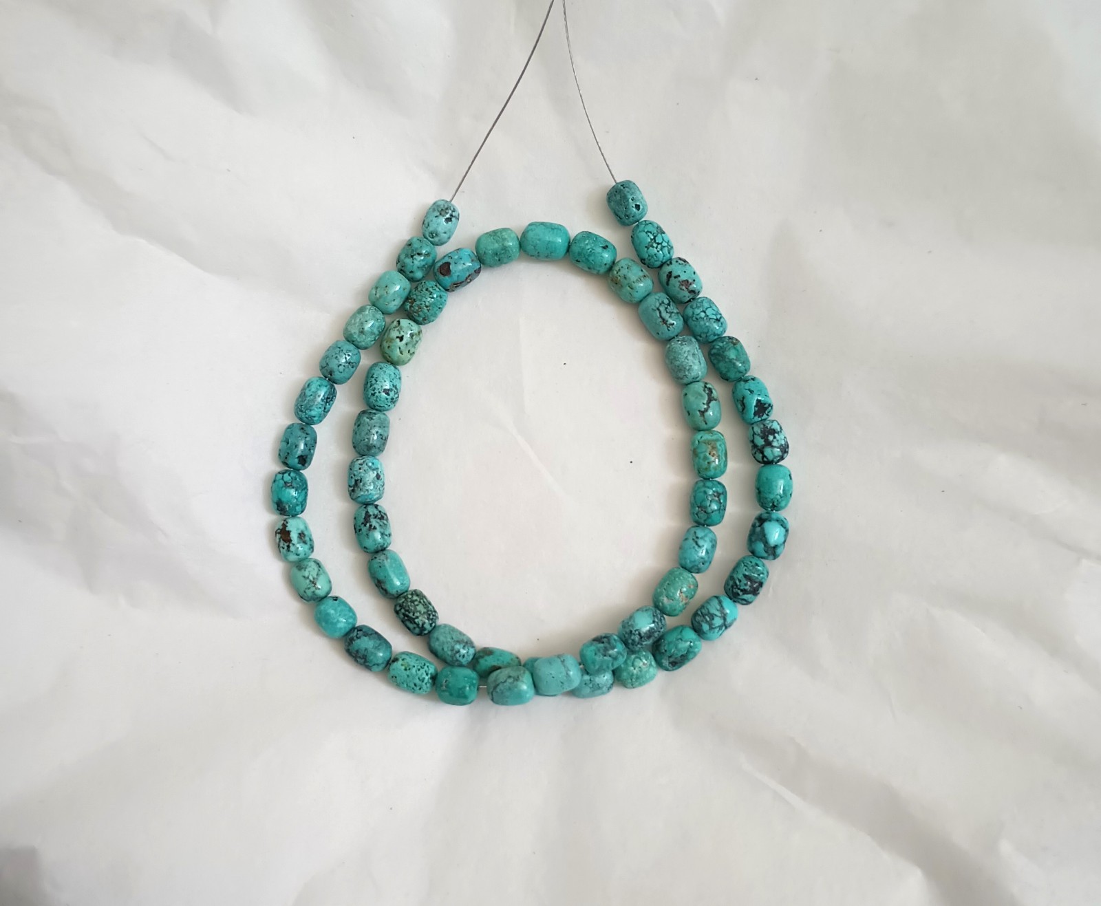OLD STOCK HI-GRADE HUBEI TURQUOISE 5.8-6 x 7-8.5MM BARREL BEADS – 17.75″ – 3276E