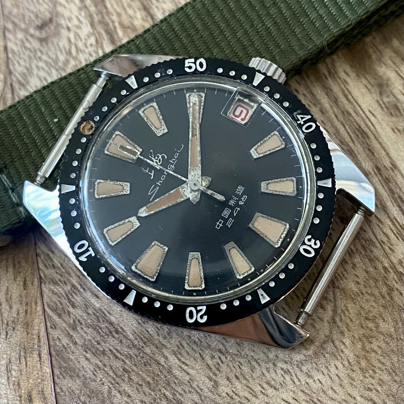 Vintage {Prof. SERVICED} ShangHai 114 Diver SS4 Chinese Military Watch (1540)