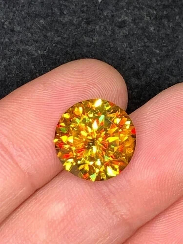 4.00 Ct Natural Full Fire Sphene Titanite Round Cut Gemstone For Jewellery