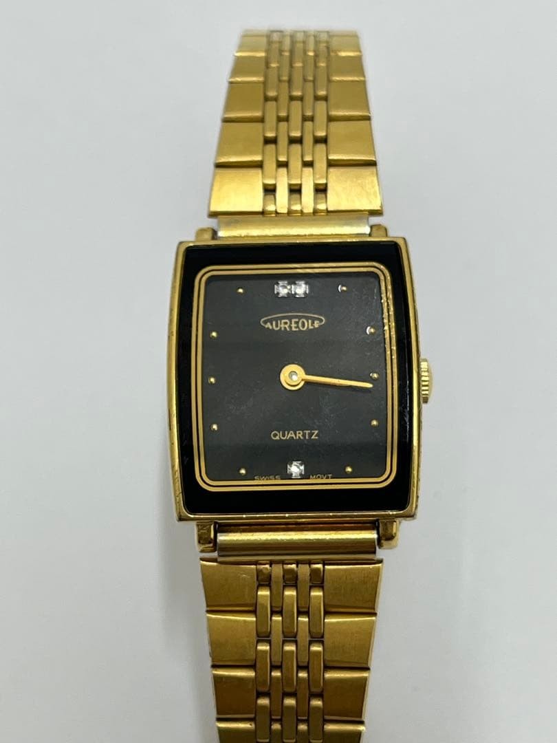 Aureole Quartz Gold Dial Wristwatch