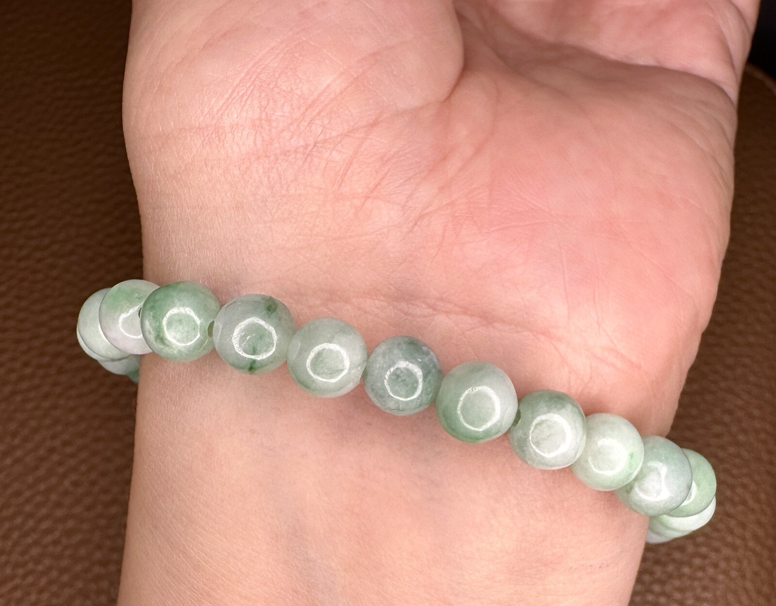 WRIST 6.7IN, STONESIZE 7MM NATURAL PEA GREEN COLOR JADEITE JADE BEADED BRACELET
