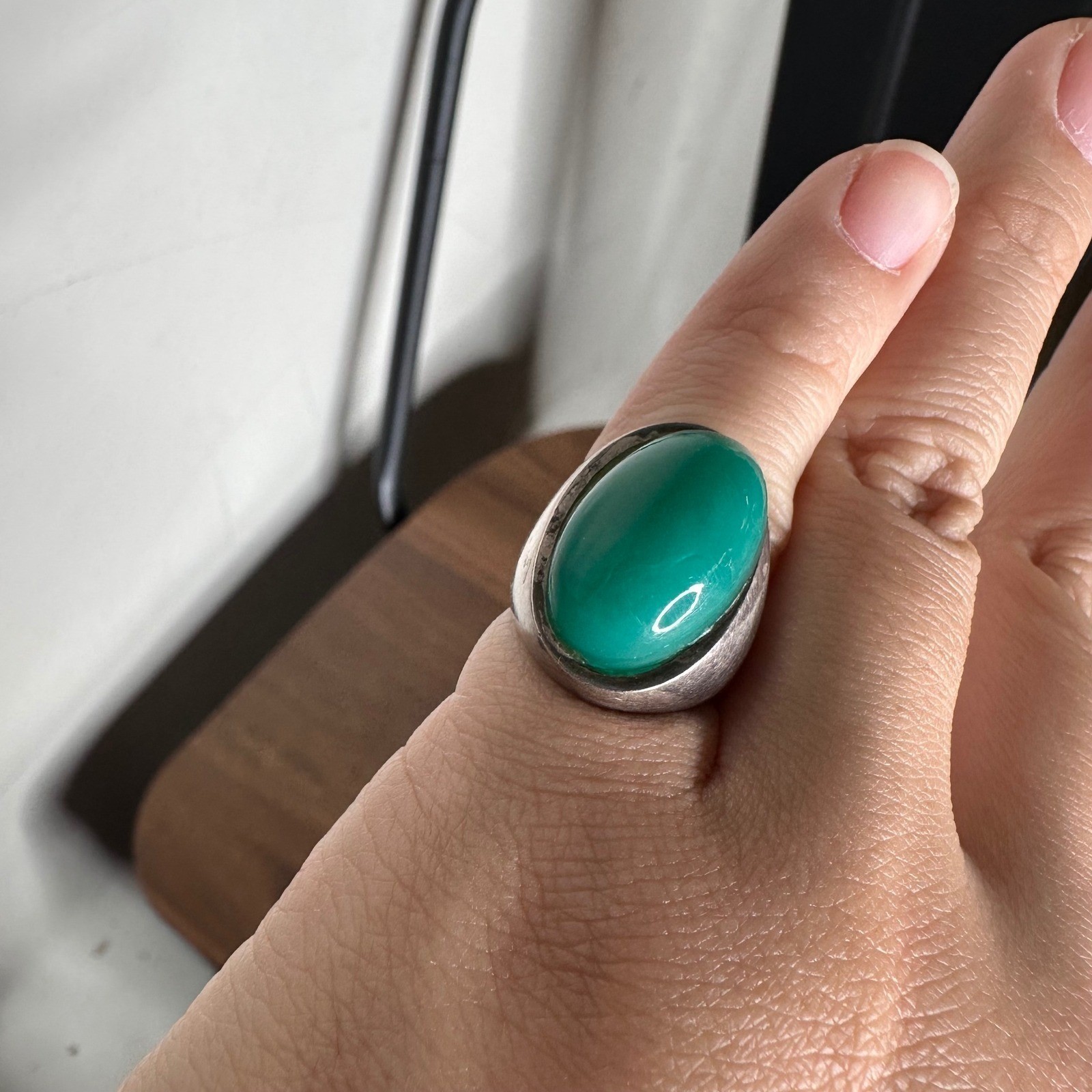 Vintage Modernist 925 Sterling Silver Green Cabochon Ring Artisan Signed “I” 5