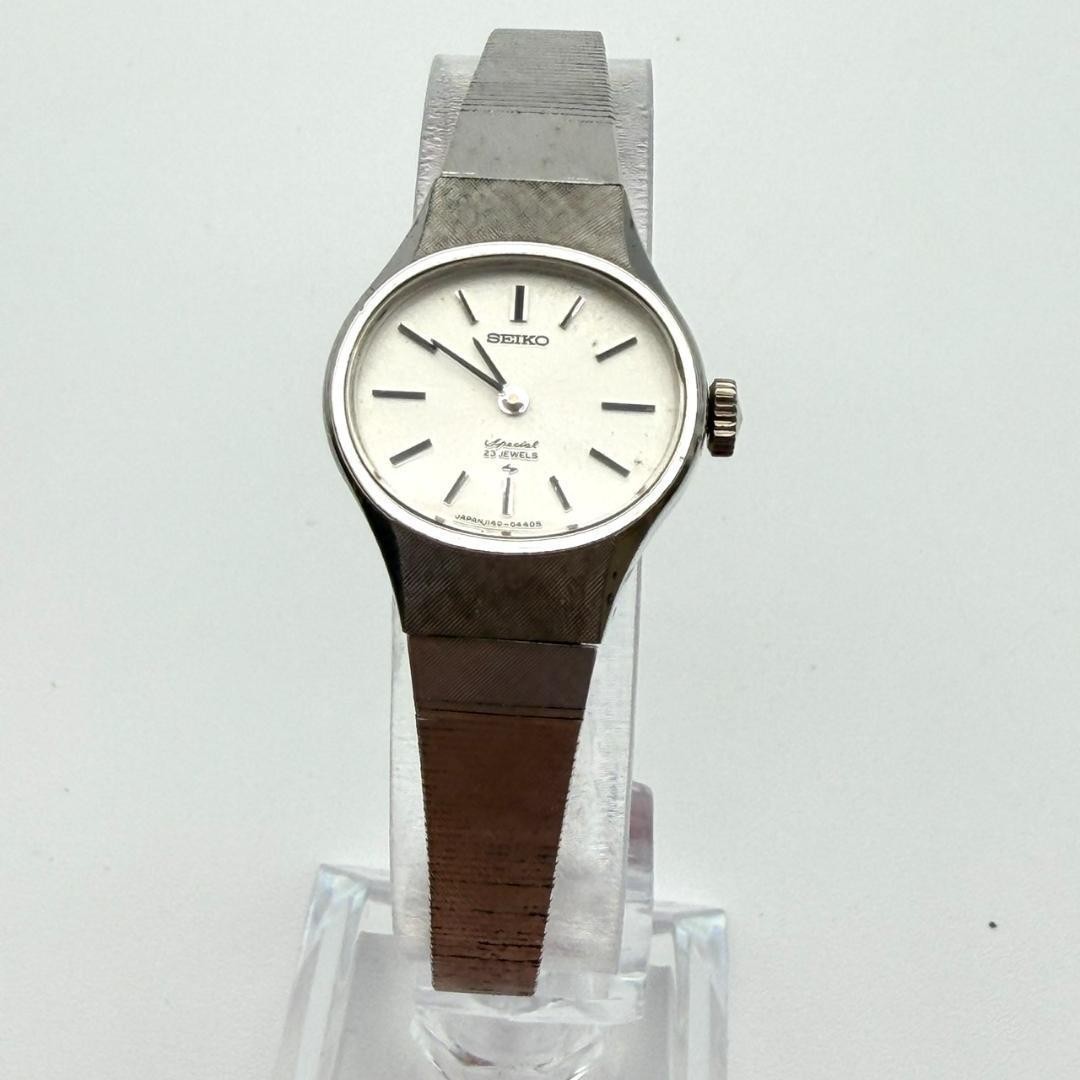 Rare Seiko 23-jewel manual-winding oval watch, special edition, women’ 〔NEW〕