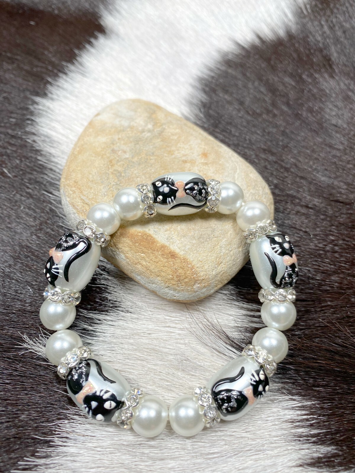 Cat Bracelets Princess Kitty Bracelet Lot of 4 Beaded Stretch Handmade Beaded