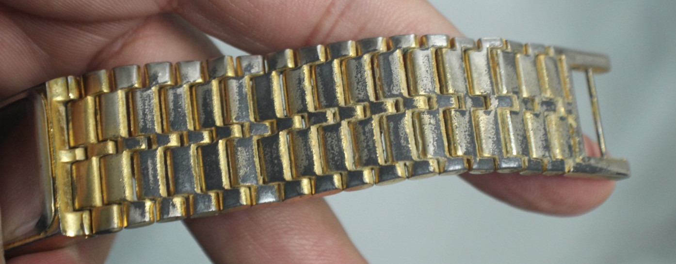 Super Collectible SEIKO Quartz Men’s Watch 18K –5560