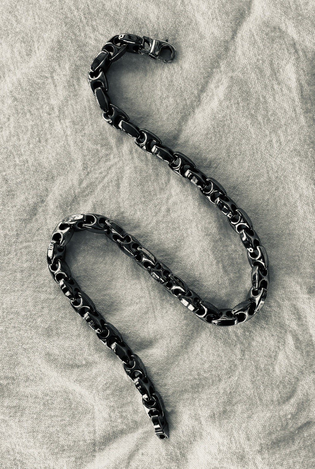 Genuine Tungsten Carbide Chain Necklace 18 in, 9.5 mm – Heavy and Strong
