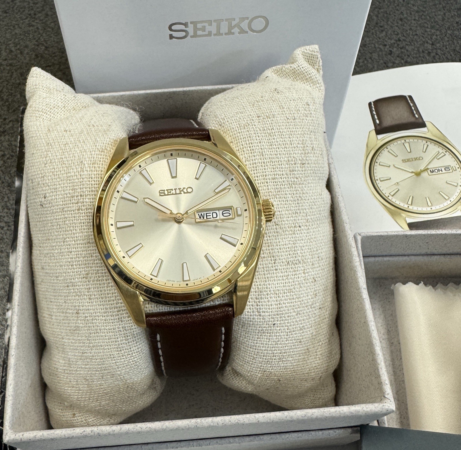 Seiko Quartz Classic Men’s Gold Tone Leather Strap Watch SUR450 Made In Japan