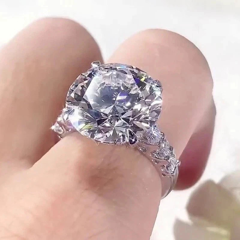 Lab Grown Diamond Ring 14k White Gold Round Cut IGI Certified 6.8 Ct VVS E F CVD