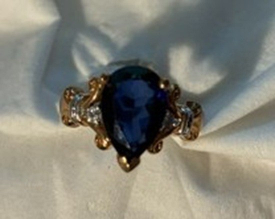 3.8 ct Sapphire with 2 CZs set in Gold – Size 5 1/2 – New
