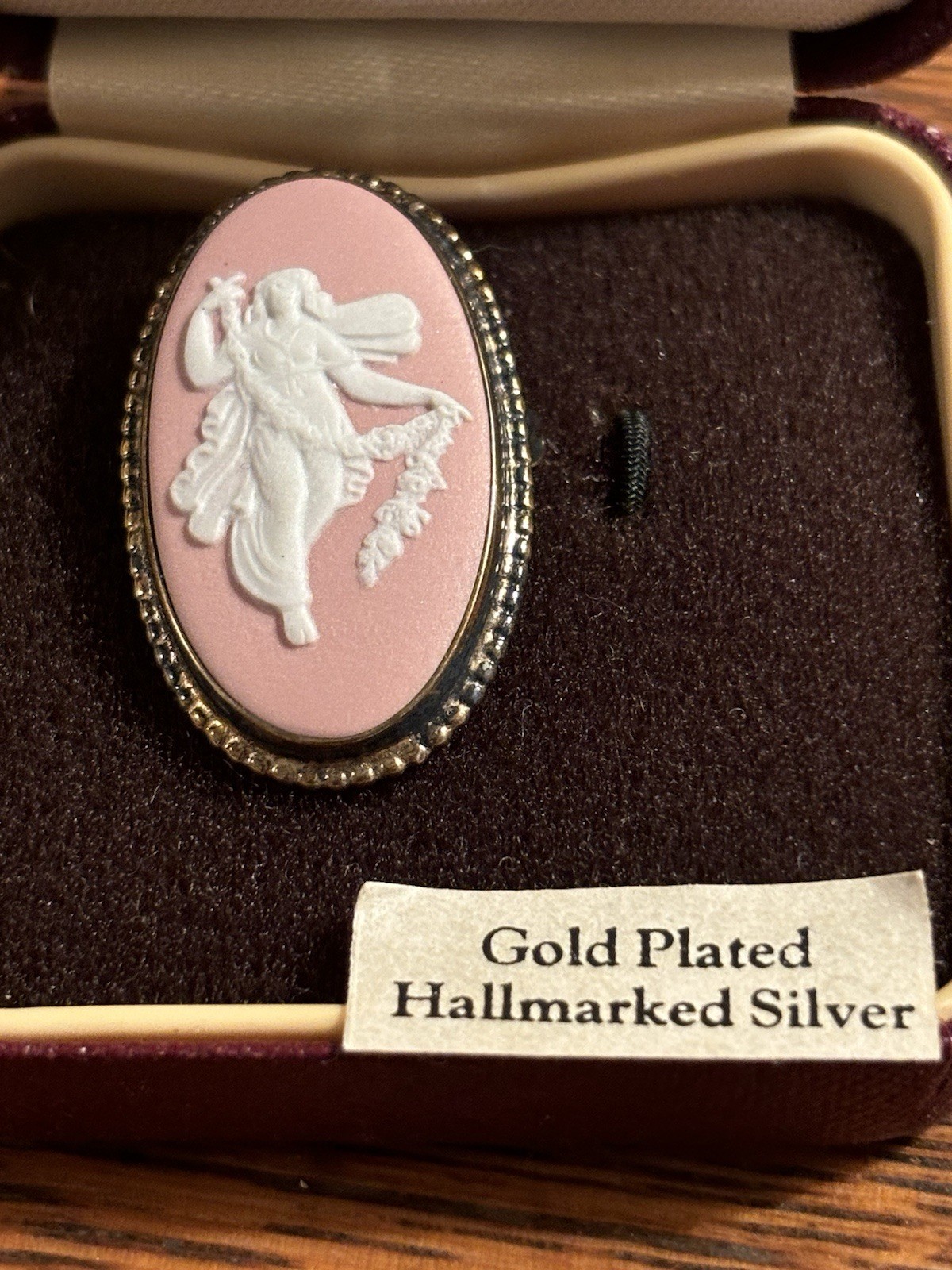Sterling Wedgwood Pink Cameo Brooch Made In England Woman ORIGINAL BOX Lapel