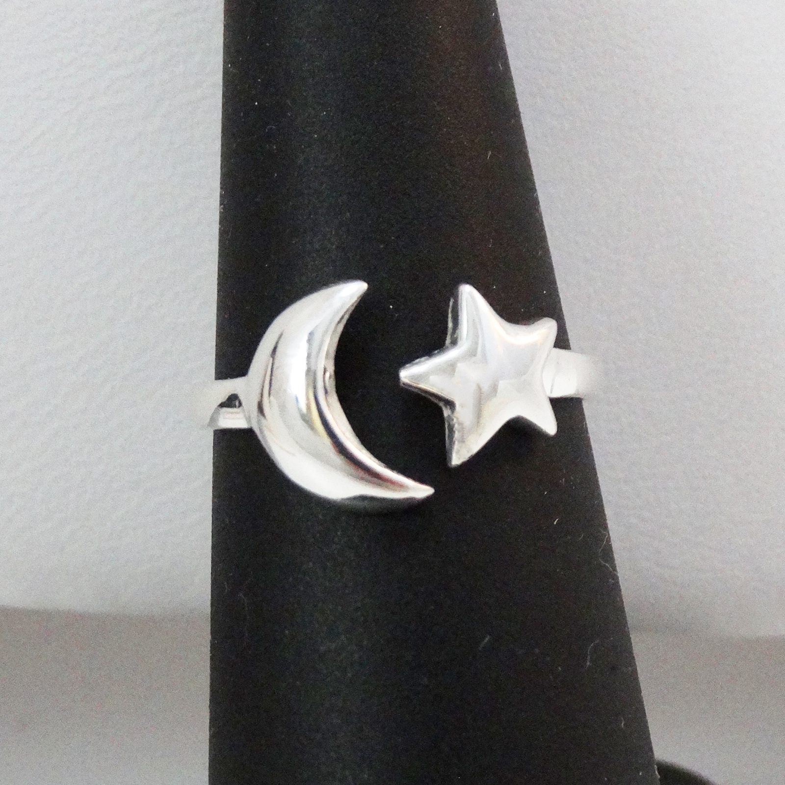 Crescent Moon and Star Ring – 925 Sterling Silver – Sizes 5-10 Sky Celestial NEW