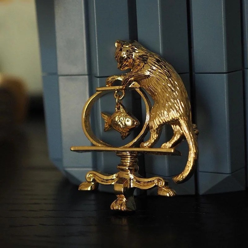 Antique Jewelry Cat Vintage Fishing Brooch Personality Vintage Brand Gold Plated