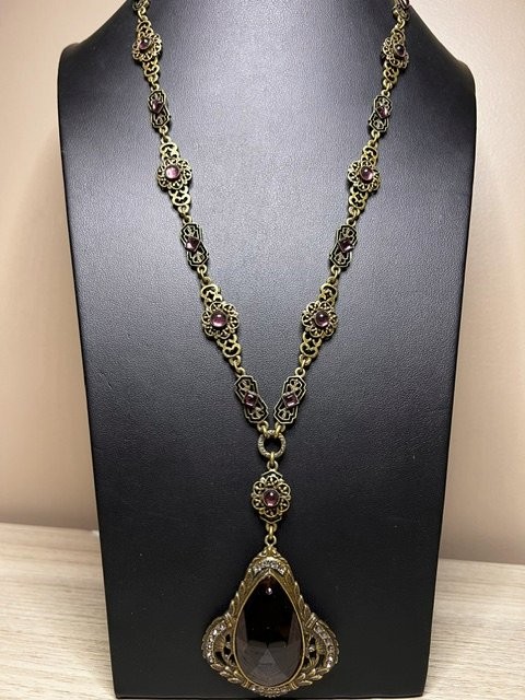 B5633 Sweet Romance Necklace Plum Crystal Teardrop Pendant Victorian Revival 22″