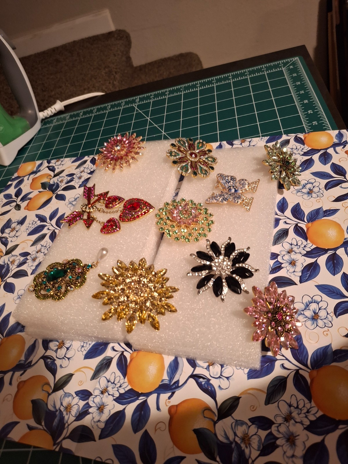 Modern Rhinestone Brooch Pin Lot (10 Pc) – Grandmillennial Granny Chic