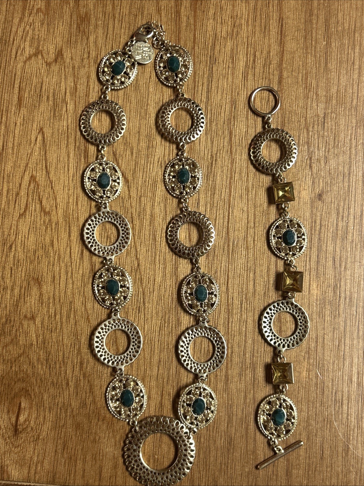 White House Black Market Gold Tone Necklace & Bracelet Green Stones & Gold