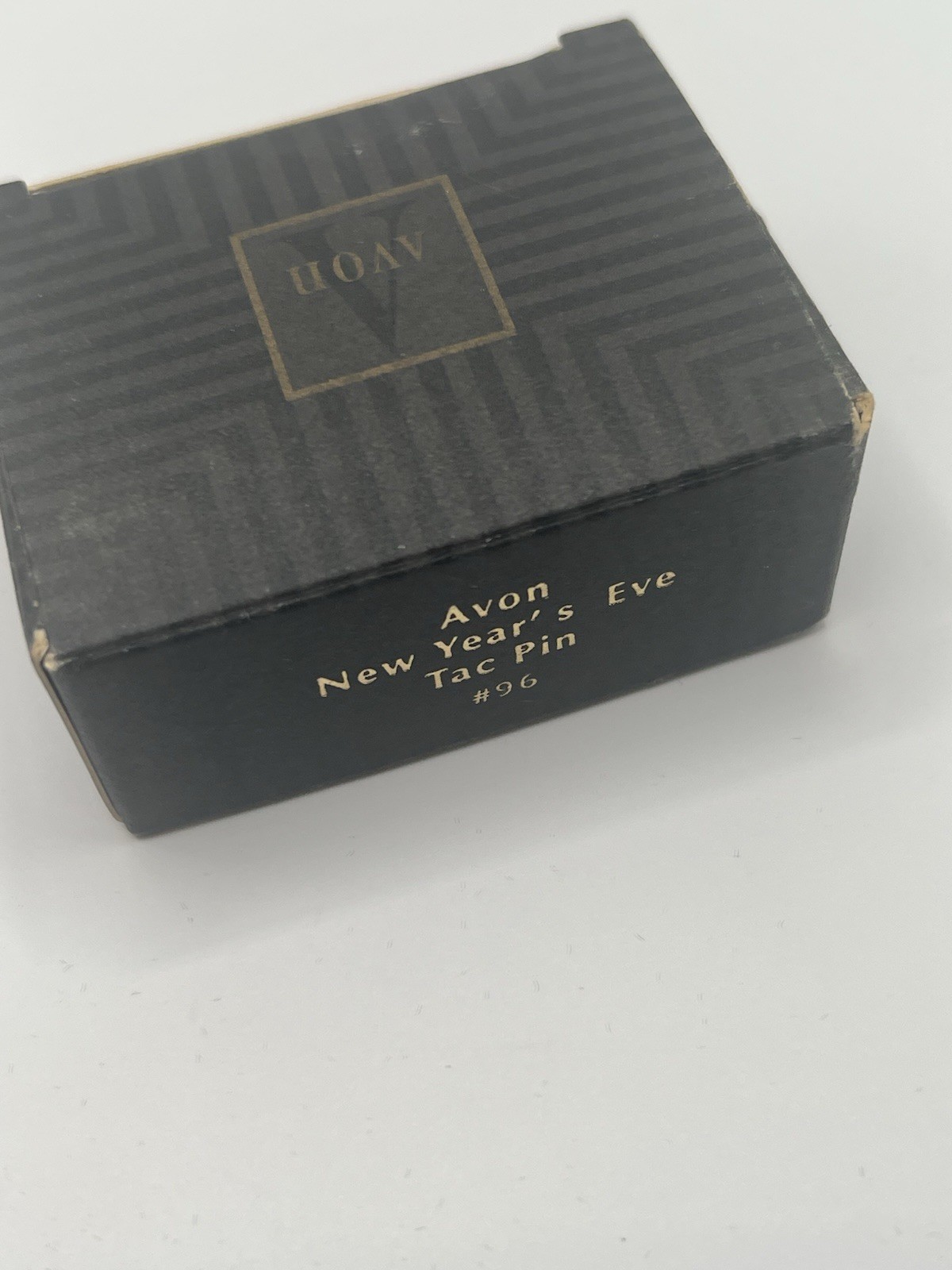 Avon New Years Eve Tac Pin #96 Vintage New 1996 AV-36