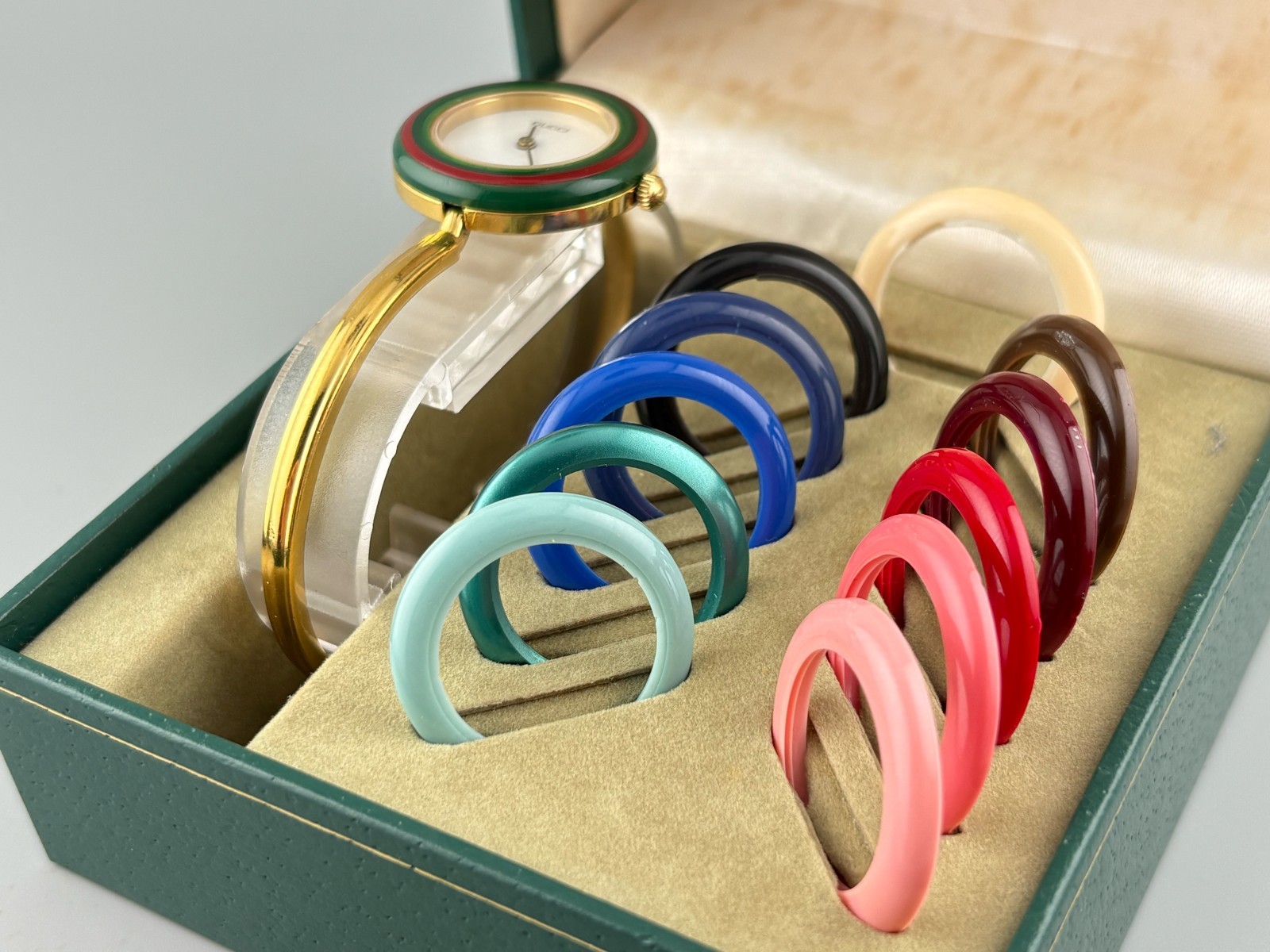 Gucci Change Bezel 11/12.2 Watch 12 Colors Box White Gold [Very Good]