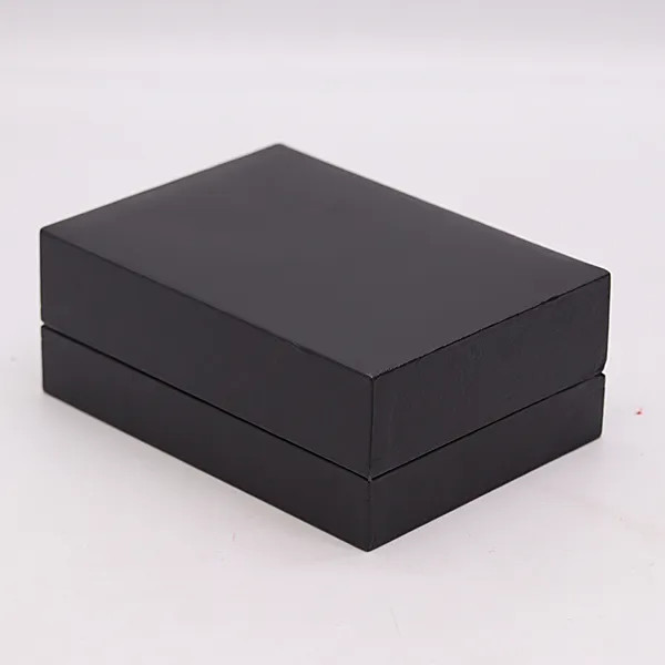 Excellent condition Seiko watch, empty box, black color, men’s/women’s w