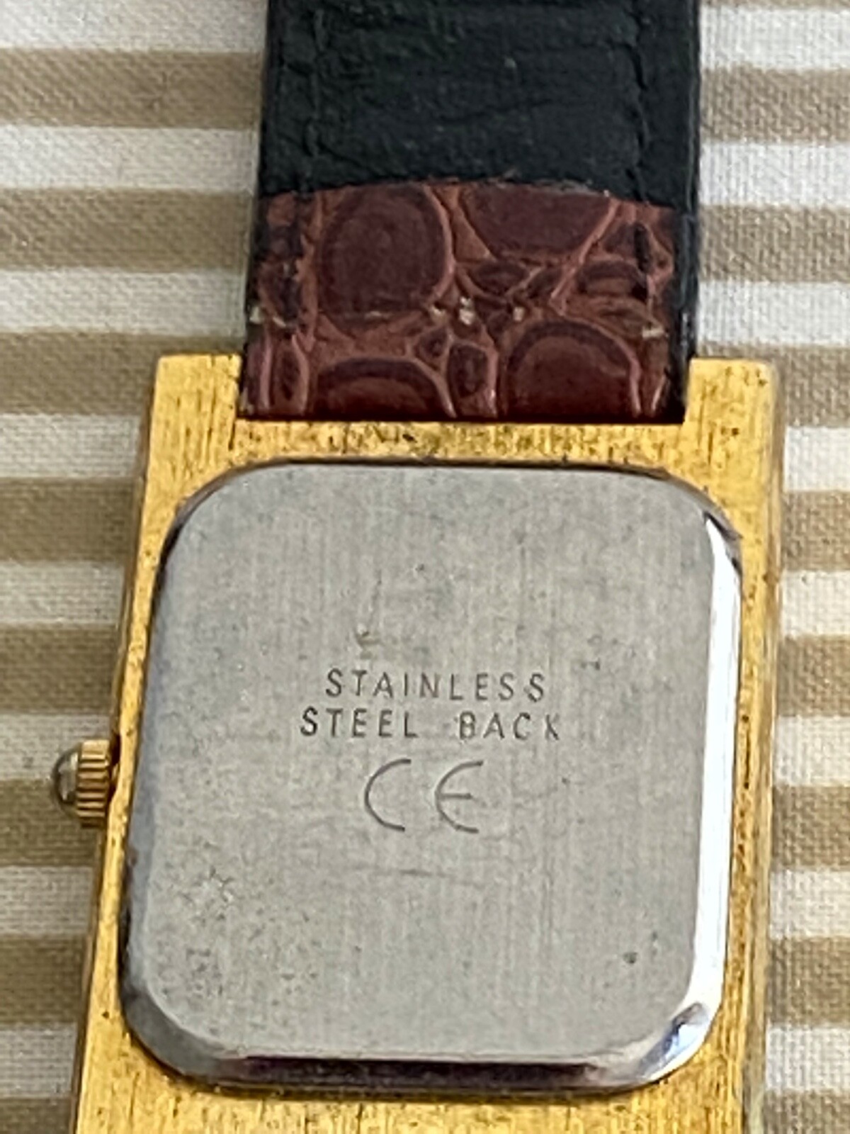 8 Unisex Watches – not working