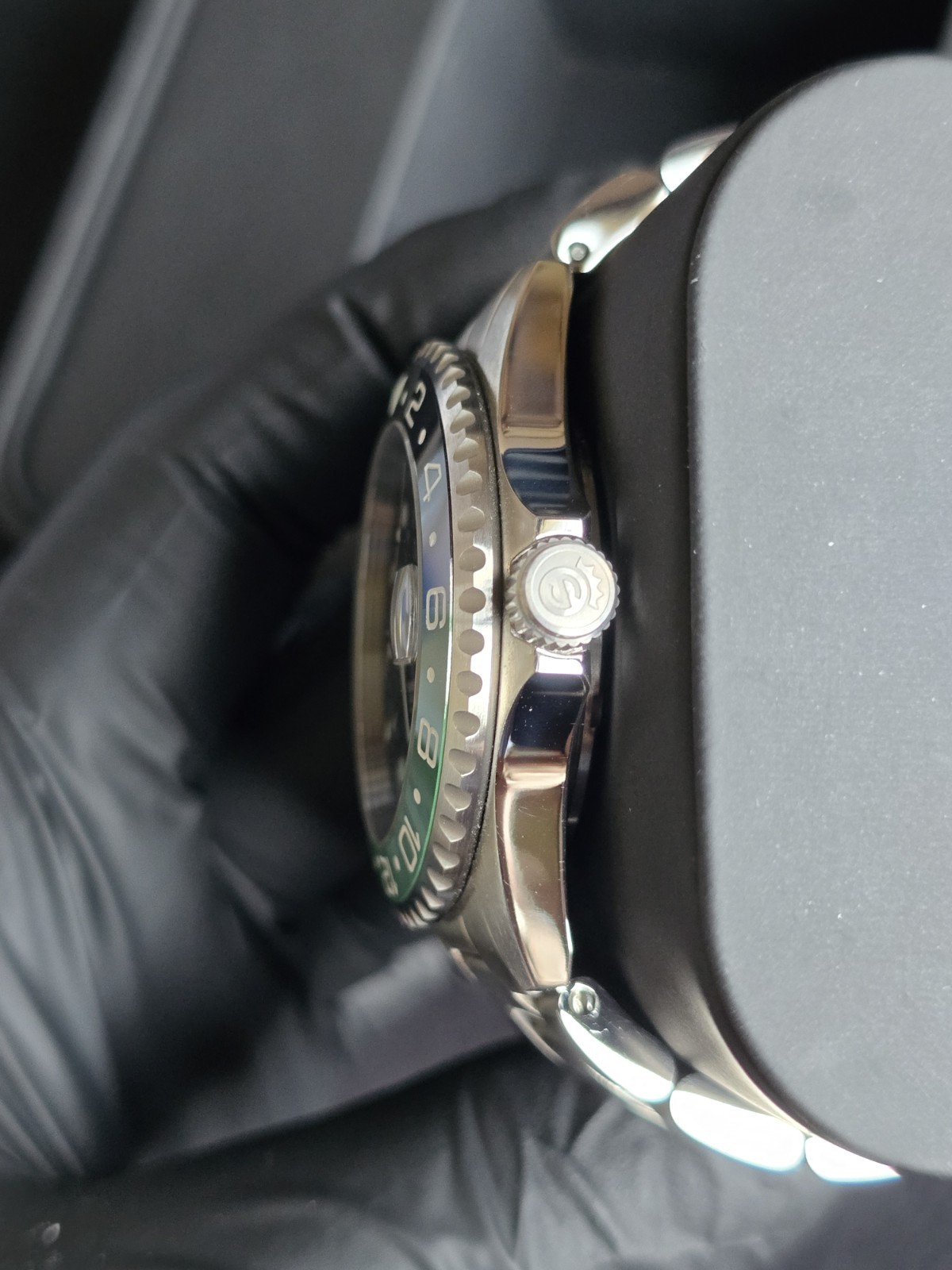 Steinhart Ocean One GMT Micro Adjust Clasp Green/Black Ceramic Bezel 42mm