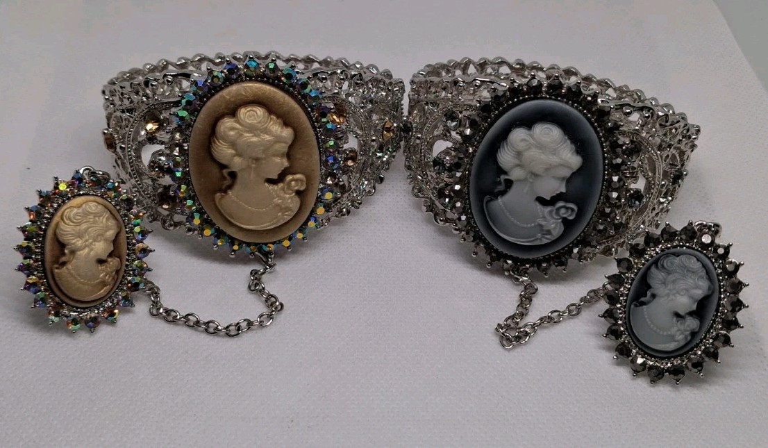 Strada Genoa Cameo Bracelet Watches & Matching Rings Lot Of 2 Vintage