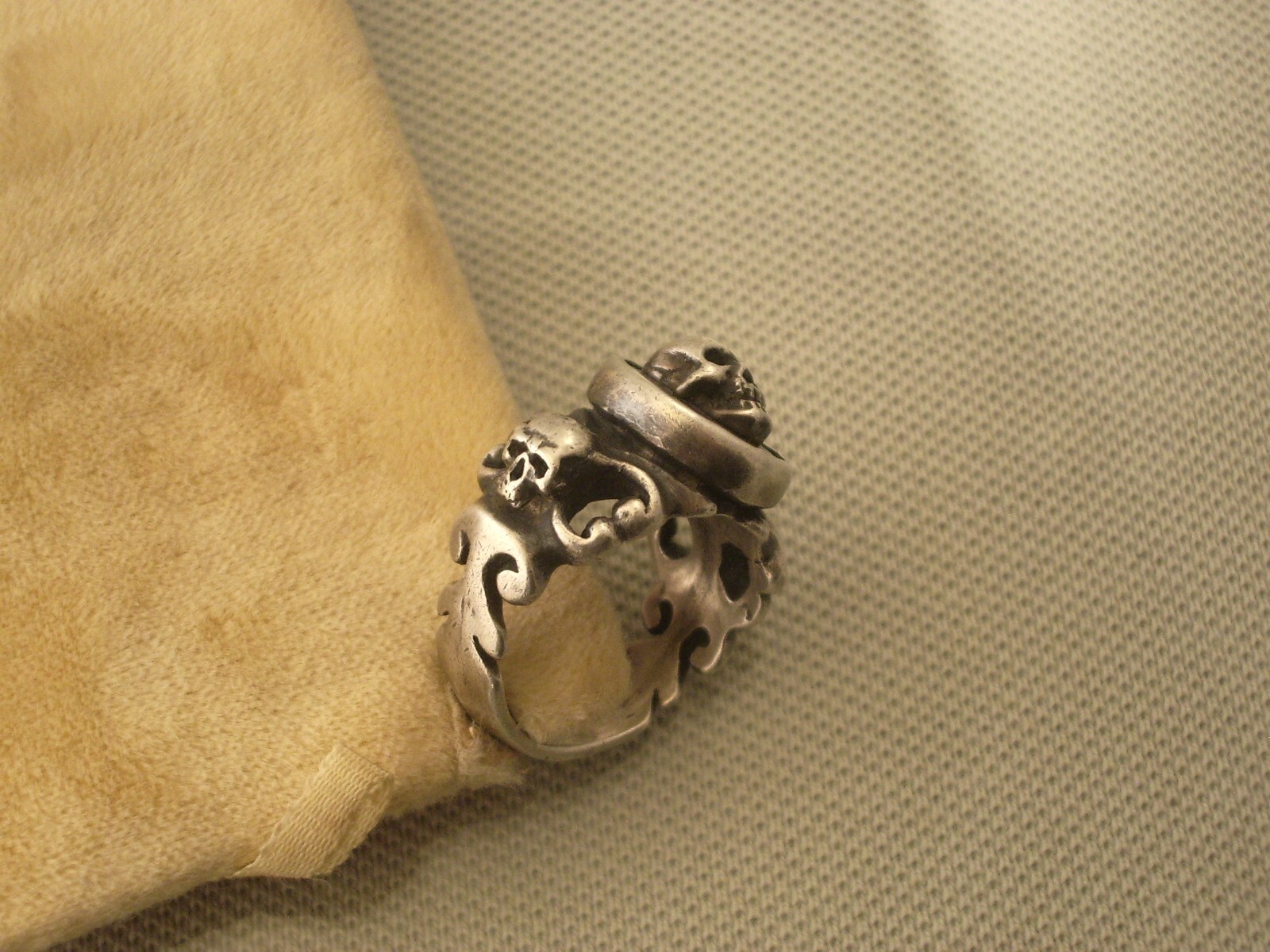 Rare antique silver Memento Mori Skull Ring Size 7.5