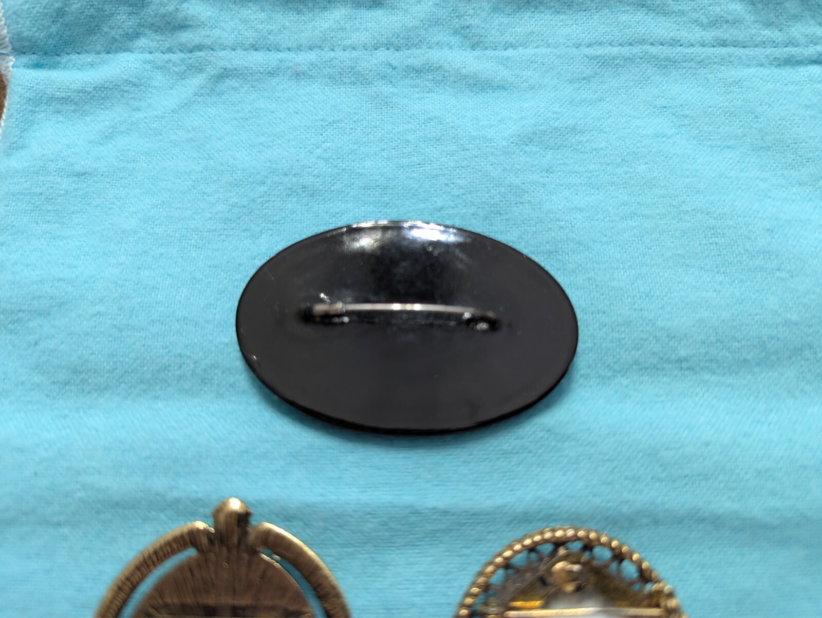 LOT/3 diff OVAL BROOCH/PINS w/diff FLORAL DESIGNS 2 Metals/1 RUSSIAN Black Wood