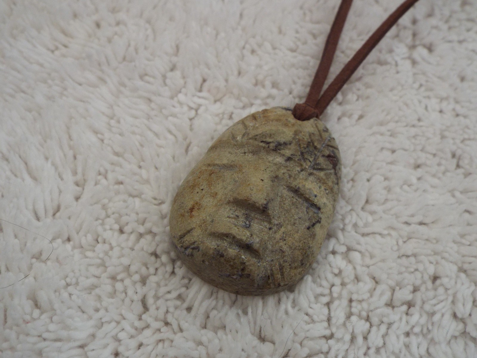 Carved Face Picture Jasper Pendant Necklace (B23)