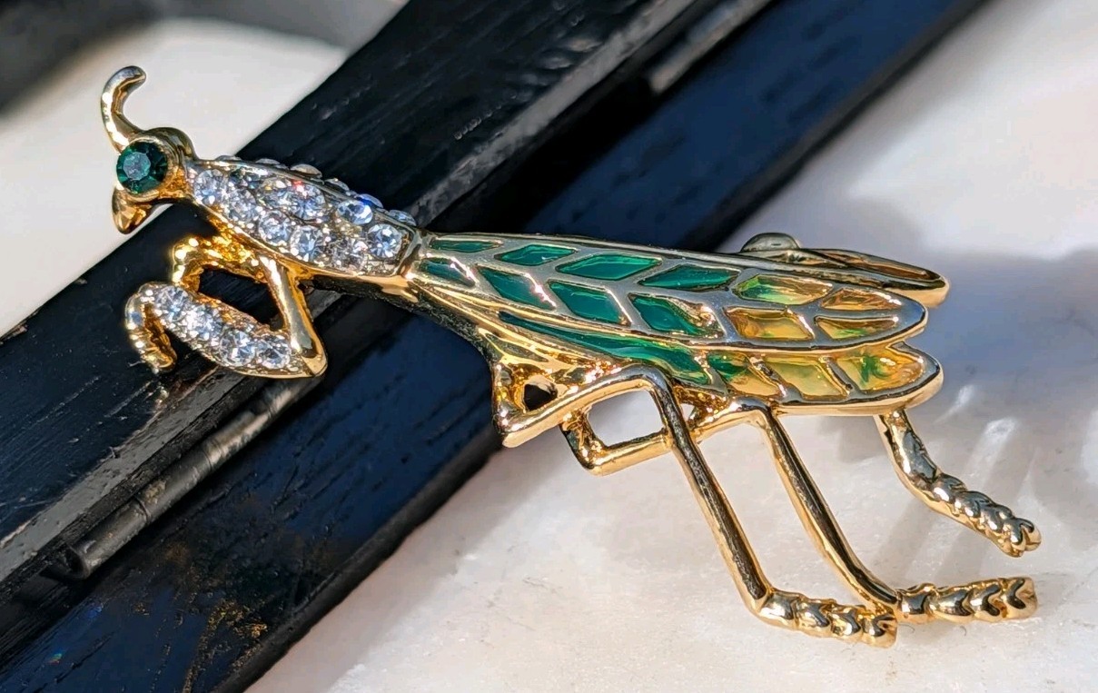 Vintage Style Enamel Praying Mantis Brooch Gold Tone Rhinestone Insect Pin